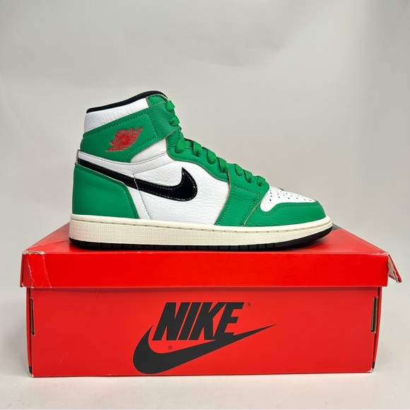 Nike Air Jordan 1 Retro High OG WMNS “Lucky Green” 2023 - Picture 4 of 8